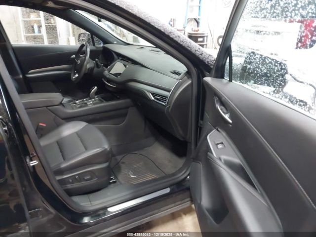 Cadillac XT4 Awd Premium Luxury Image 10