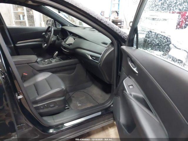 Cadillac XT4 Awd Premium Luxury Image 10