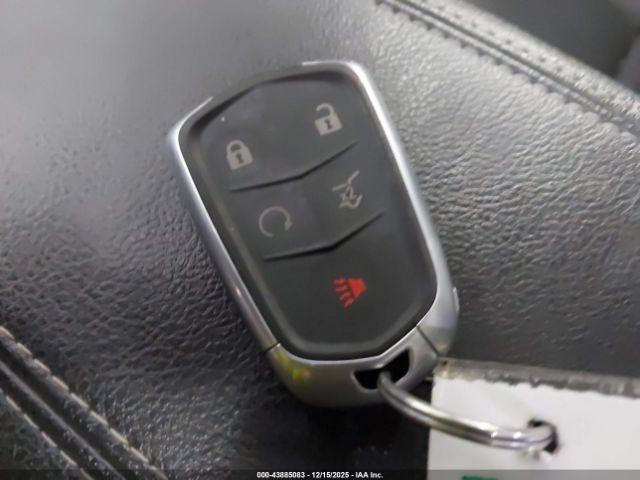 Cadillac XT4 Awd Premium Luxury Image 5