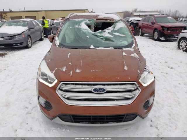 Ford Escape Titanium Image 16