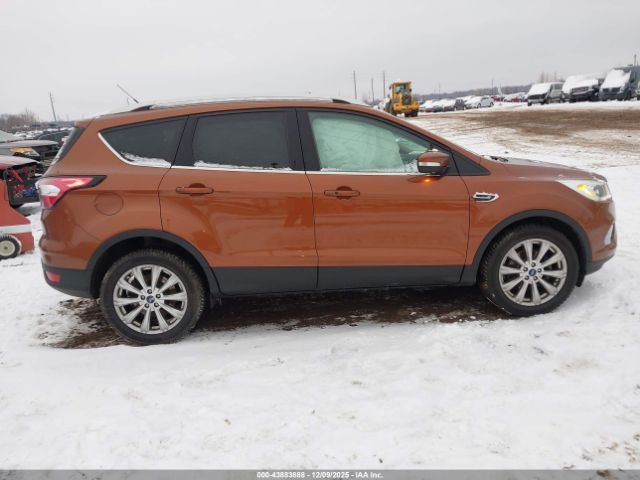 Ford Escape Titanium Image 3