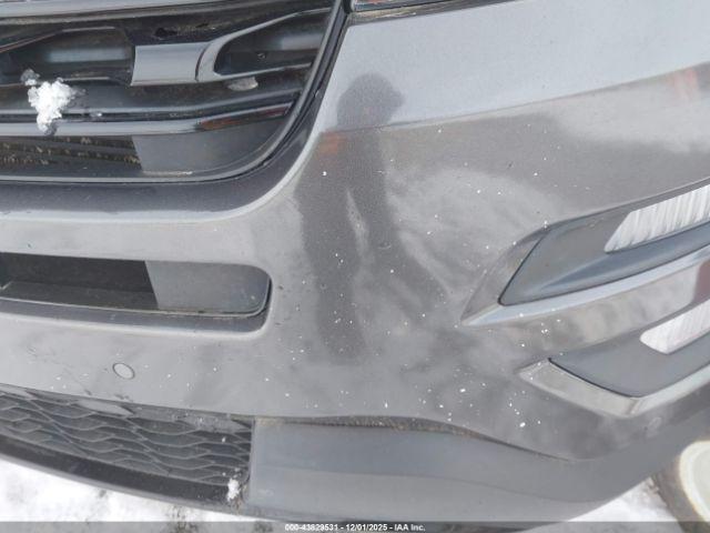 Ford Explorer Sport Image 13