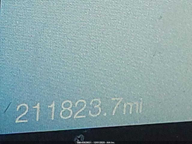 Ford Explorer Sport Image 4