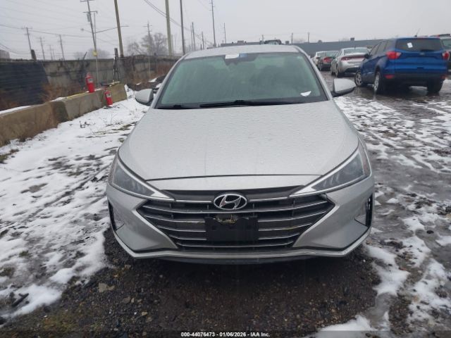 Hyundai ELANTRA Sel Image 15