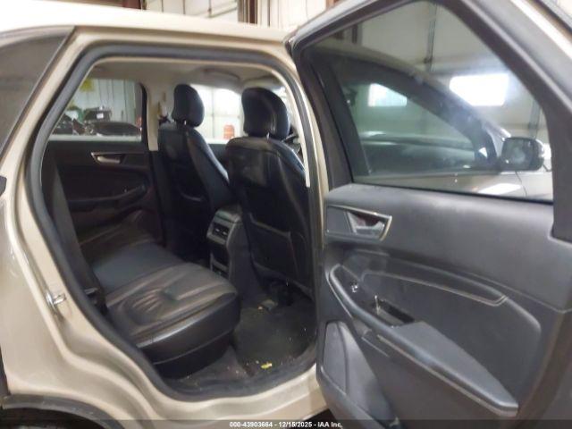 Ford Edge Titanium Image 4