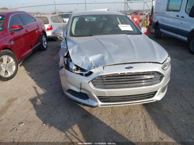 Ford Fusion Se Image 6