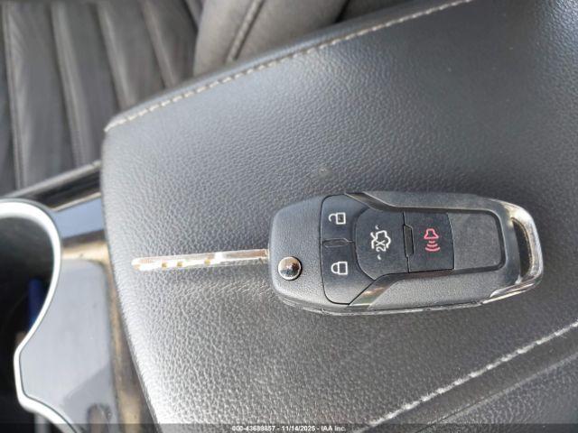 Ford Fusion Se Image 10