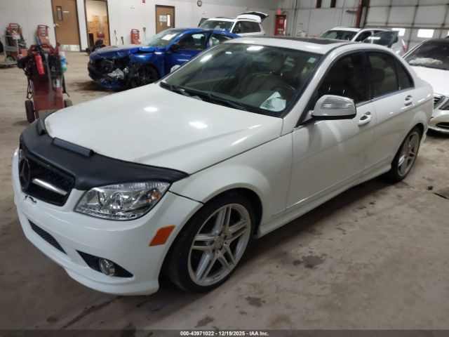 Mercedes-Benz C-Class Image 16