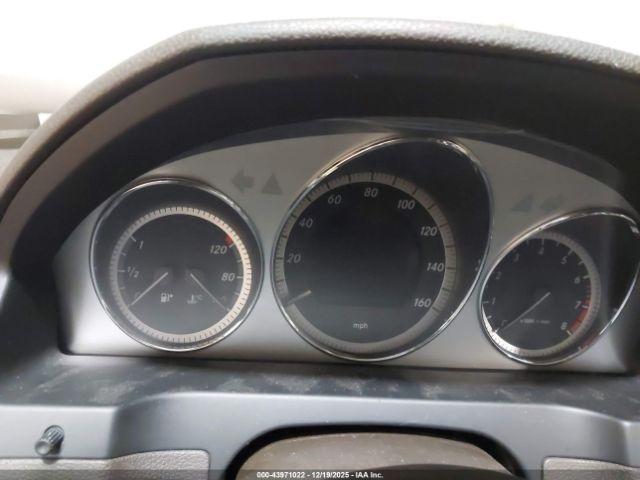 Mercedes-Benz C-Class Image 6