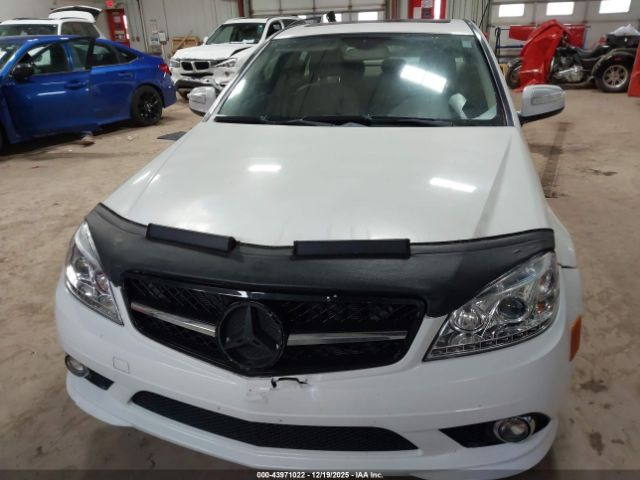 Mercedes-Benz C-Class Image 13