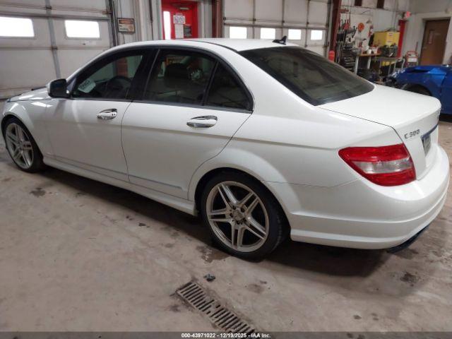 Mercedes-Benz C-Class Image 11