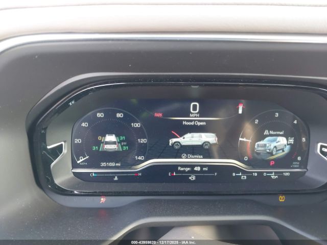 GMC Yukon 4wd Denali Image 11