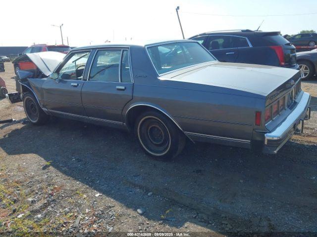 Chevrolet Caprice Classic Image 2