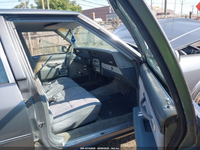 Chevrolet Caprice Classic Image 3