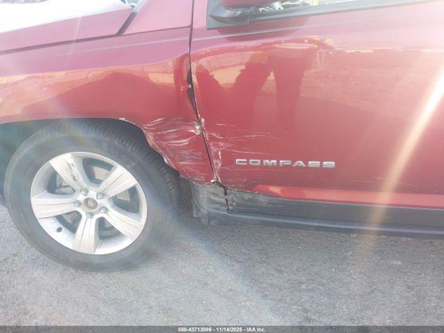 Jeep Compass Latitude Image 2